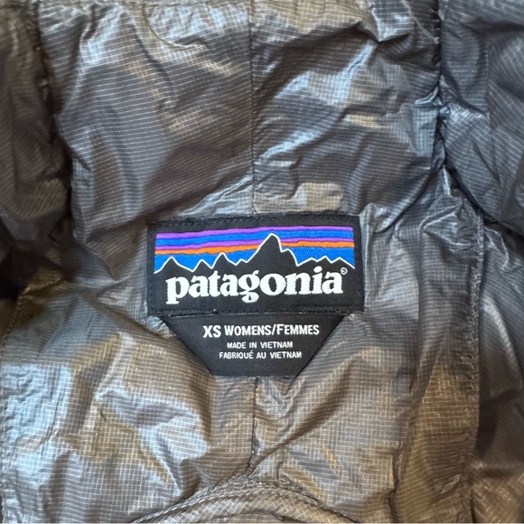 Patagonia Women's Micro Puff Jacket - Picture 4 of 5